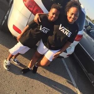 Meet your Posher, Deshay